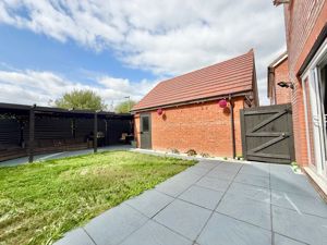 Photo 10- click for photo gallery